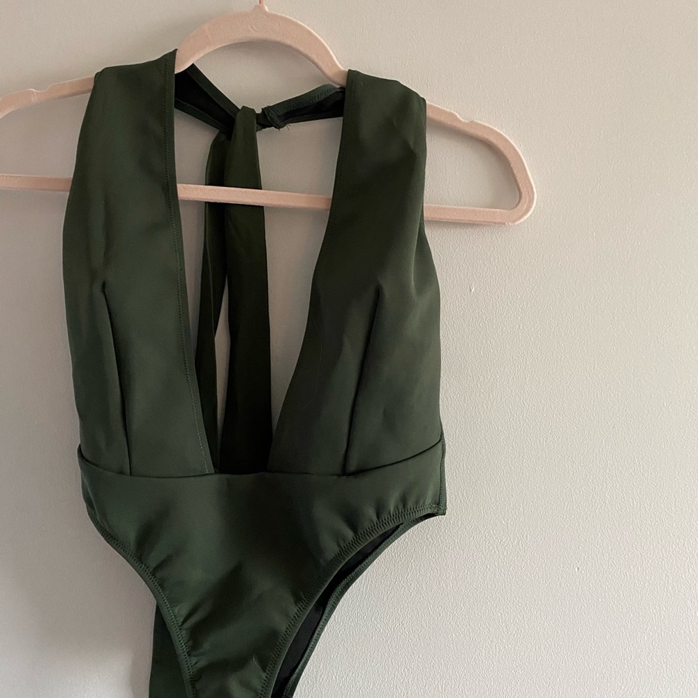 Kendall&Kylie swimsuit